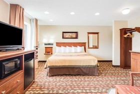 Super 8 by Wyndham Grand Forks