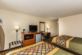 Super 8 by Wyndham Grand Forks
