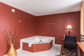 Super 8 by Wyndham Grand Forks