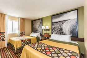 Super 8 by Wyndham Grand Forks