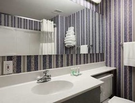 Travelodge by Wyndham Grand Forks