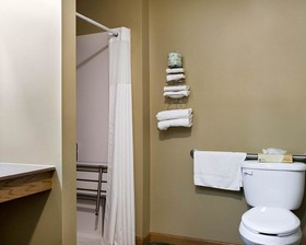 Econo Lodge Jamestown