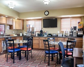 Econo Lodge Jamestown