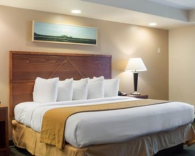 Baymont by Wyndham Jamestown Conference Center & Water Park