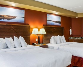 Baymont by Wyndham Jamestown Conference Center & Water Park