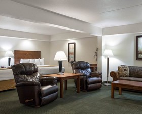 Baymont by Wyndham Jamestown Conference Center & Water Park