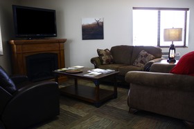 Super 8 by Wyndham Jamestown