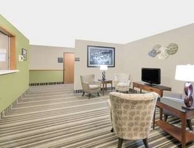 Super 8 by Wyndham Lisbon