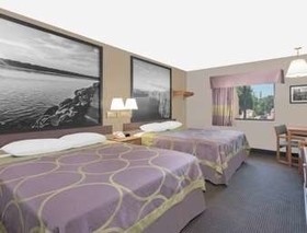 Super 8 by Wyndham Lisbon