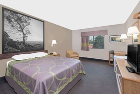 Super 8 by Wyndham Lisbon