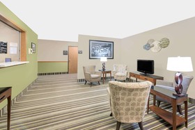 Super 8 by Wyndham Lisbon