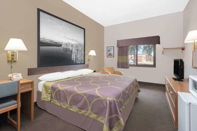 Super 8 by Wyndham Lisbon