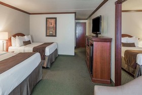 Baymont by Wyndham Mandan Bismarck Area