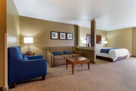 Comfort Inn & Suites Mandan - Bismarck