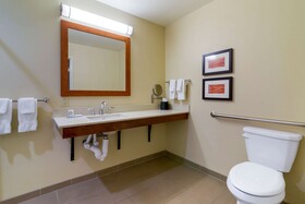 Comfort Inn & Suites Mandan - Bismarck