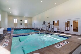 Comfort Inn & Suites Mandan - Bismarck