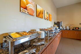 Comfort Inn & Suites Mandan - Bismarck