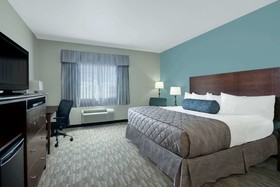 Baymont by Wyndham Minot