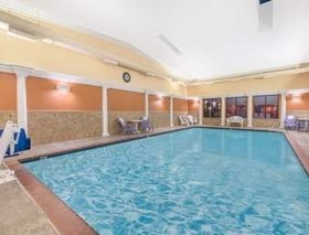 Days Inn by Wyndham Minot