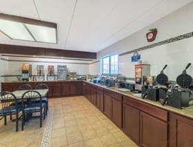 Days Inn by Wyndham Minot