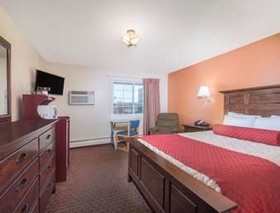 Days Inn by Wyndham Minot