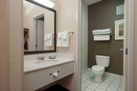 AmericInn by Wyndham Minot