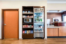 AmericInn by Wyndham Minot