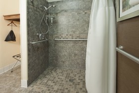 AmericInn by Wyndham Minot
