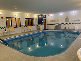 AmericInn by Wyndham Minot