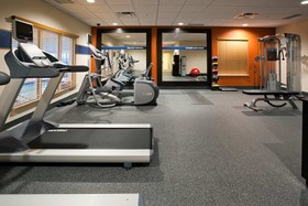 Hampton Inn & Suites Minot Airport