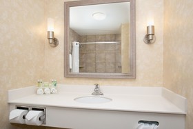 Holiday Inn Express Hotel & Suites Minot South