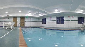 Holiday Inn Express Hotel & Suites Minot South