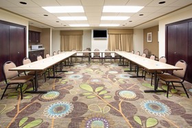 Holiday Inn Express Hotel & Suites Minot South