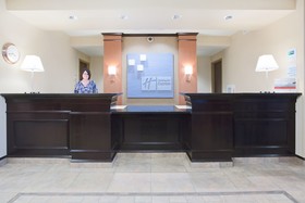 Holiday Inn Express Hotel & Suites Minot South