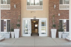 Holiday Inn Express Hotel & Suites Minot South