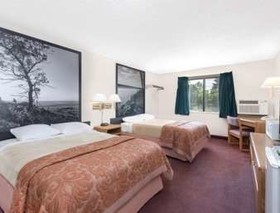 Super 8 by Wyndham Valley City