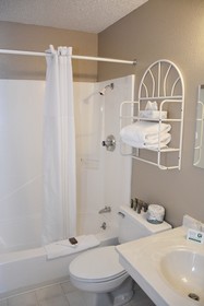 Roosevelt Inn and Suites