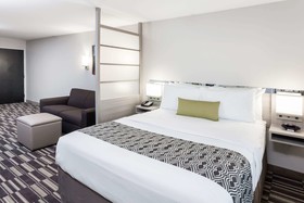Microtel Inn & Suites by Wyndham West Fargo Medical Center