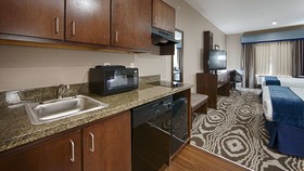 Best Western Plus Williston Hotel & Suites