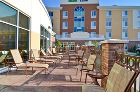 Holiday Inn Express Hotel & Suites Williston