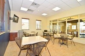 Holiday Inn Express Hotel & Suites Williston