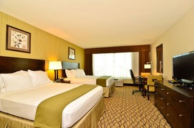Holiday Inn Express Hotel & Suites Williston
