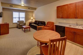 Clarion Hotel & Suites