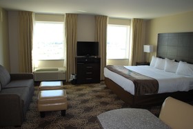 Landmark Suites