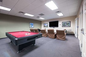 Bakken Airport XWA Hotel & Suites