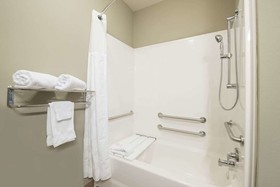 Bakken Airport XWA Hotel & Suites