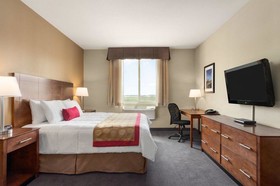 Bakken Airport XWA Hotel & Suites