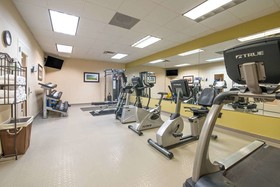 Bakken Airport XWA Hotel & Suites