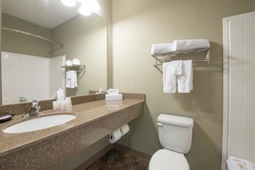 Bakken Airport XWA Hotel & Suites