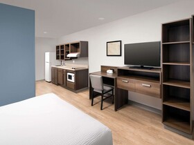 Woodspring Suites Williston
